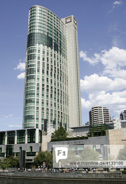 Crown Towers Gebaeude in Southbank am Ufer des Yarra River  Melbourne  Victoria  Australien