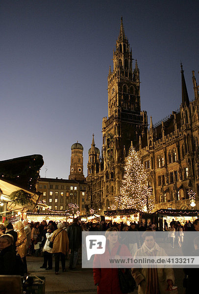 Christmas Market at the Marienplatz in Munich  Bavaria  Germany