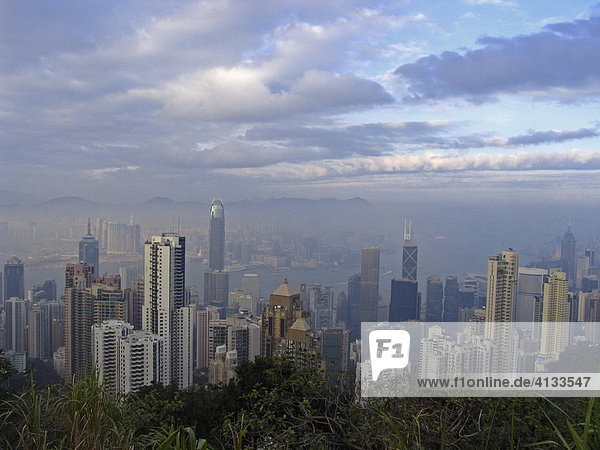 Blick vom Victoria Peak auf den Central District,  Hongkong,  China,  Asien