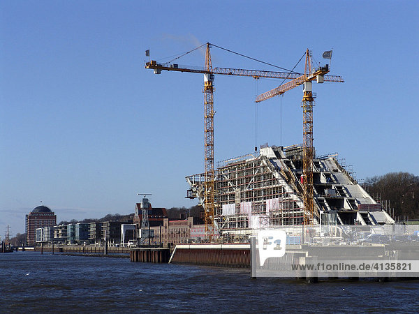 Modern office building under construction  at the river Elbe near the Altonaer east quai  Hamburg  Germany