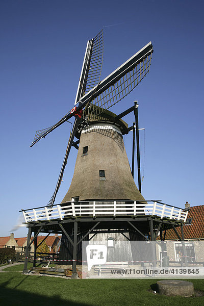 Windmill  Sloten  Slotermeer  Friesland  The Netherlands  Europe