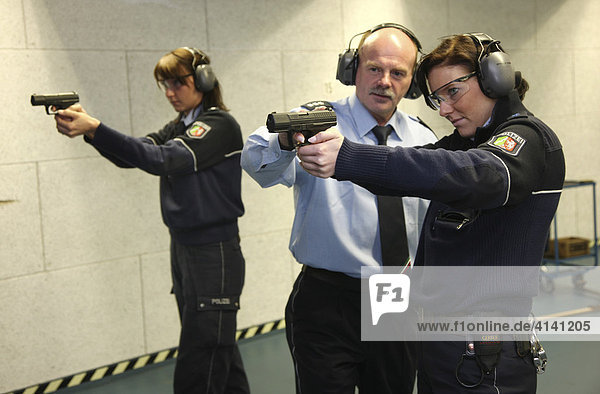 Routine weapons training at the Police HQ or headquarters shooting range  Mettmann  North Rhine-Westphalia  Germany  Europe