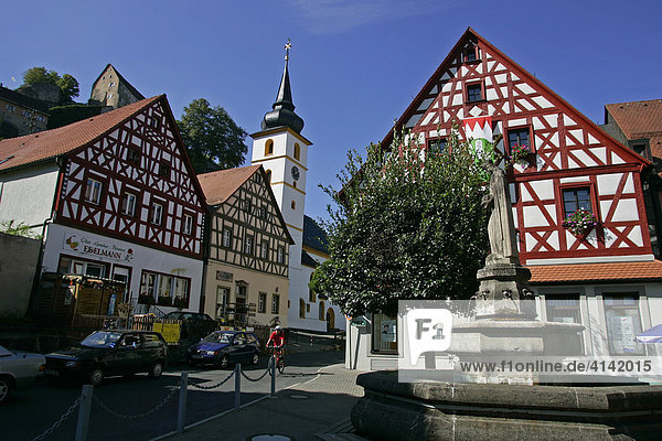 Fachwerkhäuser in Pottenstein  Oberfranken  Bayern  Deutschland