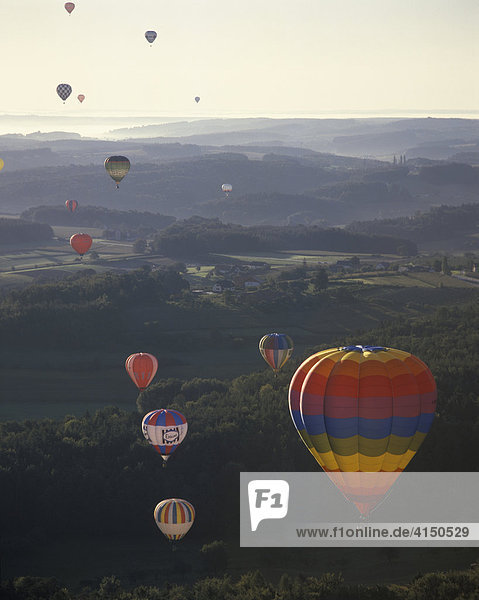 Heißluftballone Schielleiten Steiermark Österreich