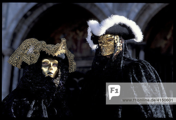 Zwei klassische Masken Karneval in Venedig