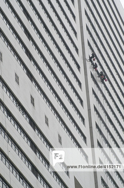 Gebäudereiniger in Shenzhen am Shun Hing Platz  China