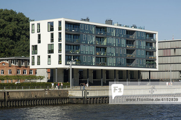 Elbperlen  modernes Wohnhaus an der Elbe bei Altona  Hamburg  Deutschland