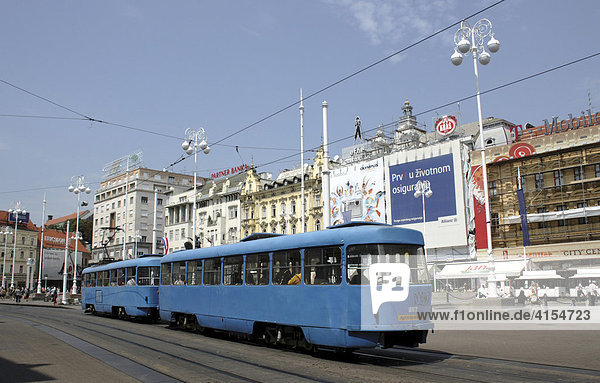 Straßenbahn auf Ban-Jelacic-Platz. Zagreb Kroatien