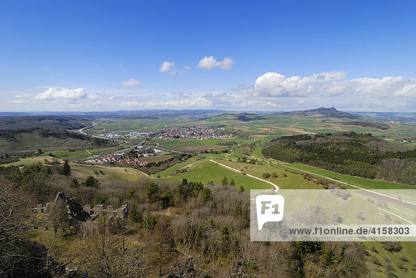Blick in die Vulkanlandschaft Hegau  Baden-Württemberg  Deutschland  Europa