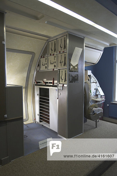 Flugzeugküche in einer Boeing 727