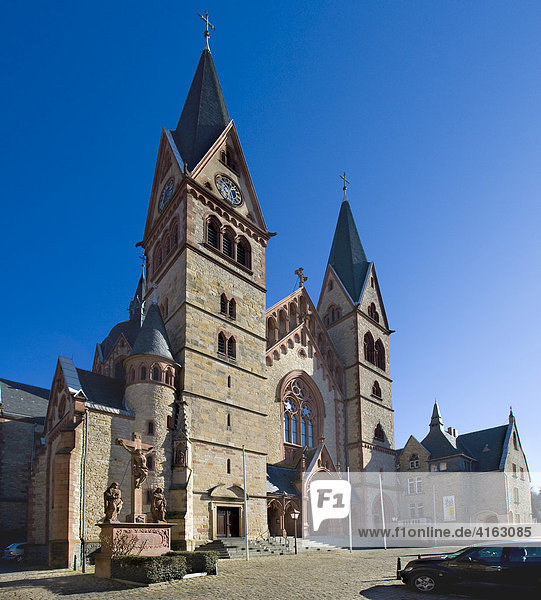 Kath. Pfarrkirche St. Peter  der Dom der Bergstrasse  Heppenheim  Hessen  Deutschland.  Europa