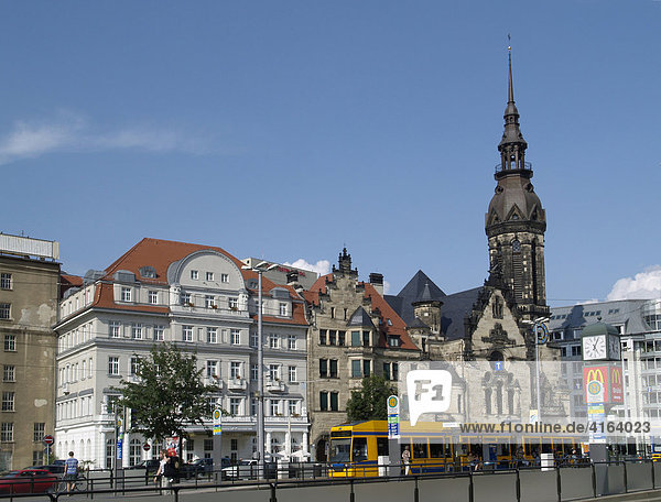 Leipzig  am Tröndlin-Ring mit der Reformierten Kirche und dem Hotel Fürstenhof