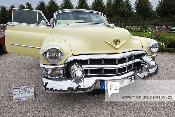 Cadillac 62 Coupé de Ville  USA 1953  Oldtimer-Gala Schwetzingen  Baden Württemberg Deutschland