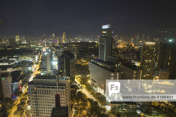 Skyline von Singapore  Blick auf das SingTel Gebäude  Singapur  Südostasien