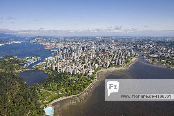 Stanley Park und Skyline von Vancouver  British Columbia  Kanada  Nordamerika