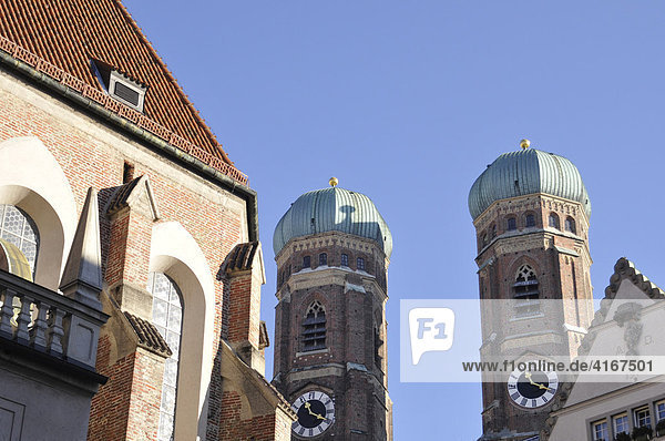 Türme der Frauenkirche  München  Bayern  Deutschland