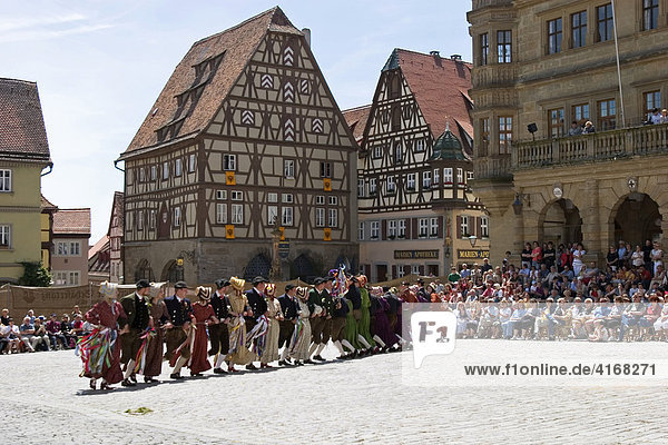 Traditional dance in Rothenburg ob der Tauber - Franconia - Germany