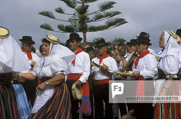 Traditionelle Musik und Tanz mit Timple auf Lanzarote