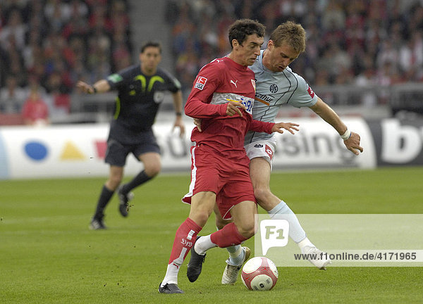 Zweikampf Milorad PEKOVIC FSV Mainz 05 (rechts) gegen Roberto HILBERT VfB Stuttgart