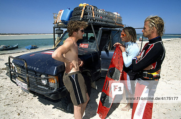 Kiteboarder  Landcruiser  Jeeptour  Djerba  Tunesien