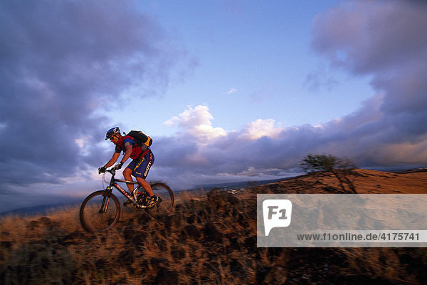 Mountainbiker  La Reunion  Frankreich