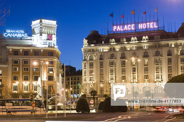 Plaza Canovas del Castillo  Hotel Palace  Altstadt von Madrid  Spanien
