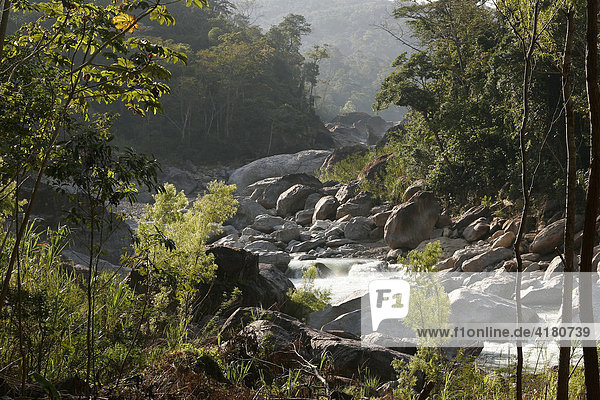 Fluss Rio Cangrejal  Nationalpark Pico Bonita  Honduras
