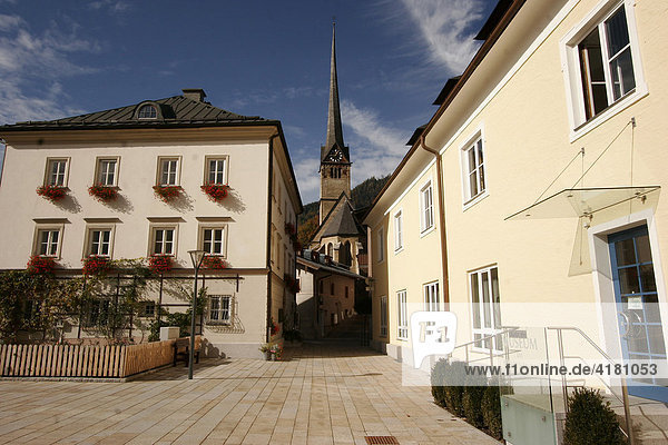 Frauenkirche Church and the historical centre of Bischofshofen  Salzburger Land  Austria  Europe