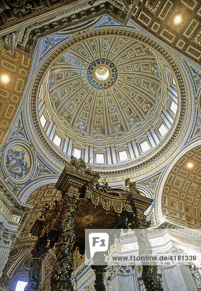 Kuppel  Baldachin  Dom St. Peter  Petersdom  Vatikan  Rom  Latium  Italien