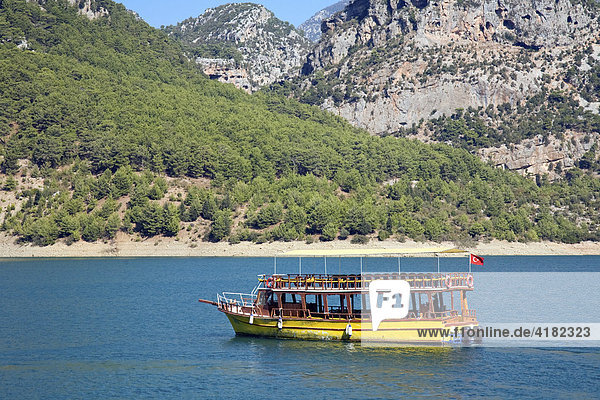 Tour boat at Green Canyon  Oymapinar Dam  Manavgat River in the mountains between Antalya and Alanya  Turkish Riviera  southern Turkey  Middle East  Asia