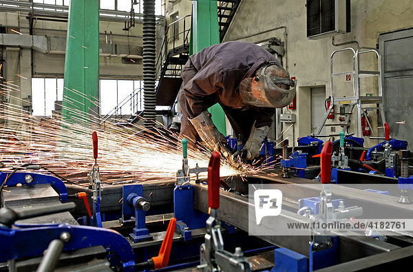 Steel building  grinding