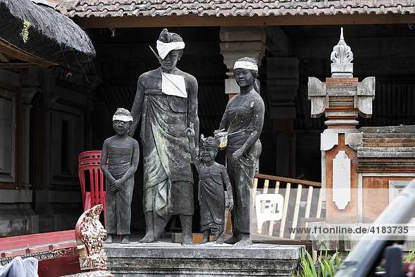 Statue zur Familienplanung  Ubud  Bali  Indonesien