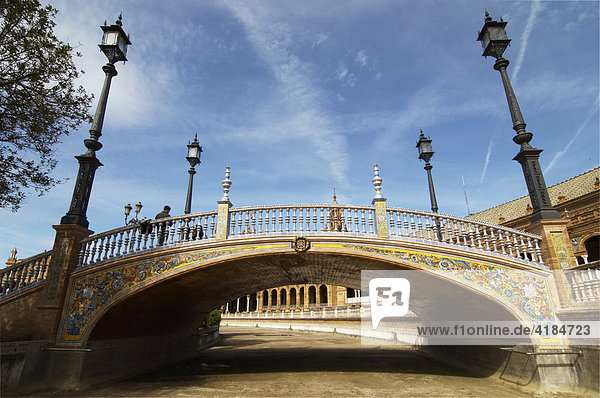 Brücke am Palacio de Espana  Sevilla  Andalusien  Spanien