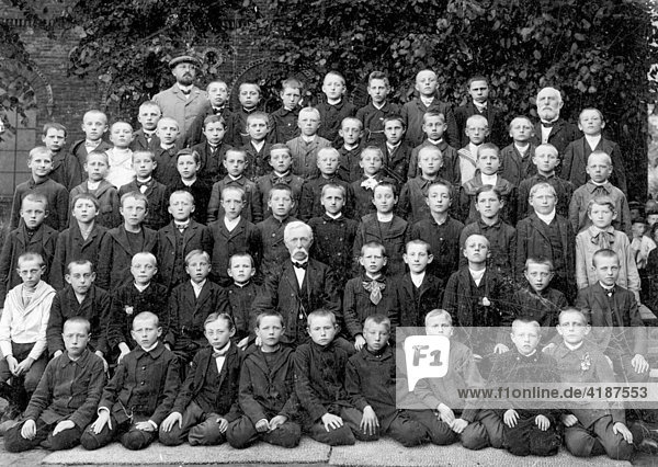 Historisches Foto: Schulklasse  Deutschland ca 1915