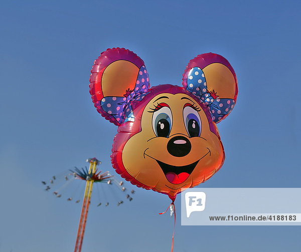 Luftballon  Mickey Mouse mit Fahrgechäft Star Flyer im Hgrd. Oktoberfest 2007