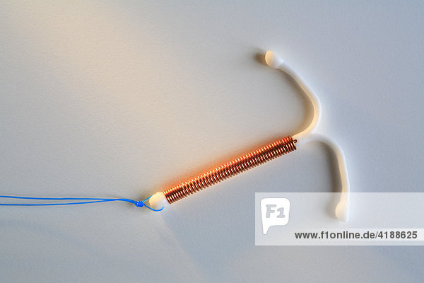 Verhütungsmittel, Kupferspirale IUP Intra Uterin Pessar Verhütungsmittel, Kupferspirale IUP Intra Uterin Pessar
