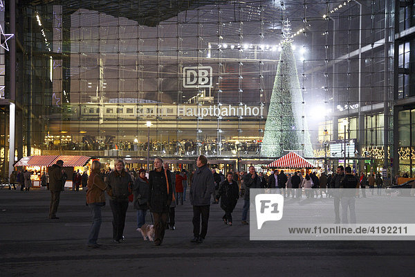 Lehrter Bahnhof Hauptbahnhof Berlin Weihnachtsdeko  Berlin  Deutschland