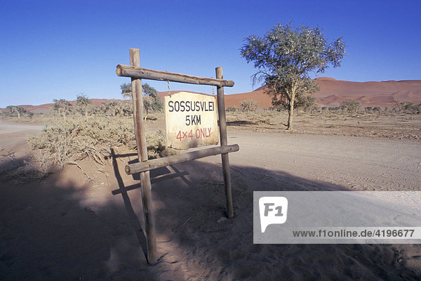 Schild 4x4 only Sossusvlei Namibia