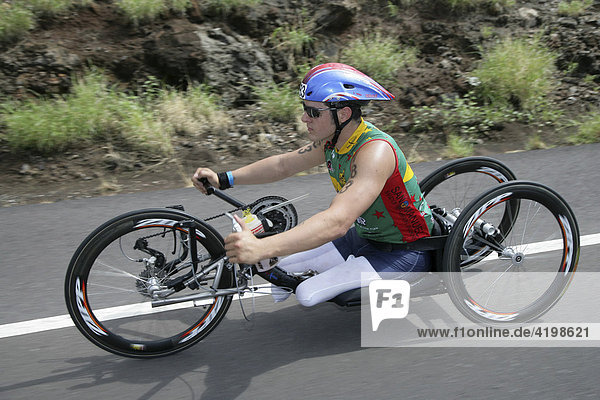 Triathlet Akian Aleong (USA) bei der Weltmeisterschaft auf Hawaii  USA