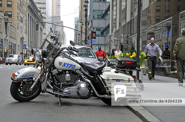 Polizei  Motorrad  Harley Davidson  NYPD  Manhattan  New York City  USA