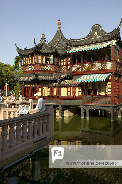 Teahouse in the Yuyuan Garden  Shanghai  China  Asia