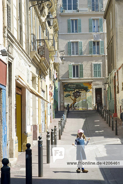 Alley in the quarter La Plaine  Marseilles  Provence-Alpes-Cote d'Azur  France