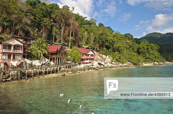 Architektur  Asien  aussen  Bauwerk  Berge  Bungalows  Ferien  Ferienzeit  Fremdenverkehr  Gebäude  Gewässer  Holz  Hotel  Hotel