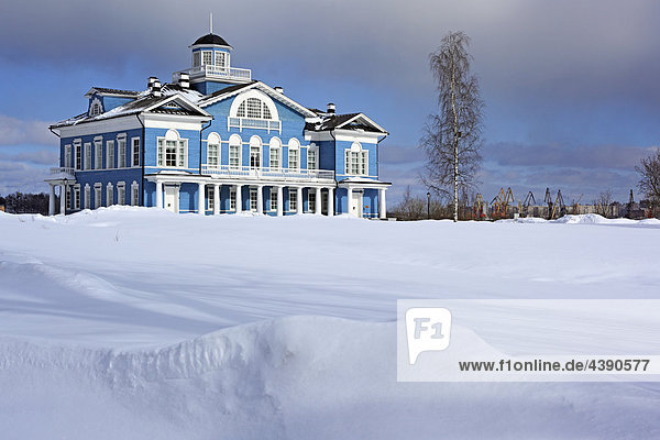 Europa  europäisch  Osteuropa  Russland  russisch  Architektur  Gebäude  Stadt  Vologda Gebiet  Region  Winter  Schnee  Cherepov