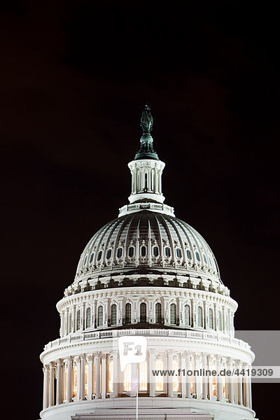 Hauptstadt der Vereinigten Staaten bei Nacht  Washington DC  USA