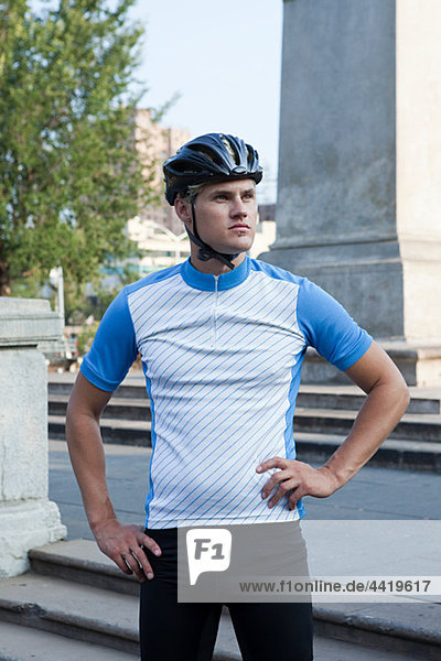 Porträt von ein Radrennfahrer