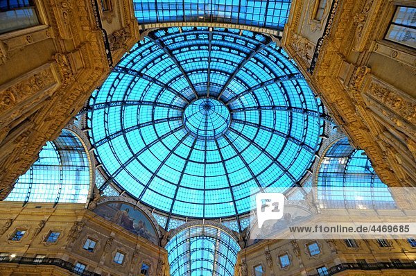 Italy  Lombardy  Milan  Vittorio Emanuele Gallery