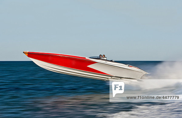 Motorbootrennen mit hoher Geschwindigkeit