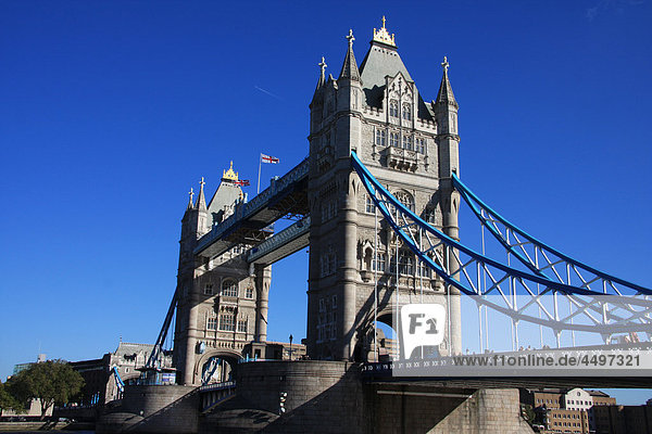 Großbritannien  England  UK  Großbritannien  London  Reisen  Tourismus  Brücke  Landmark  Tower Bridge