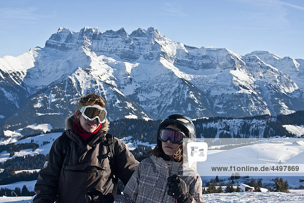 Dents du Midi  Marie  Morgins  Mädchen  Portes du Soleil  Schweiz  Wallis  Winter  Berge  ski